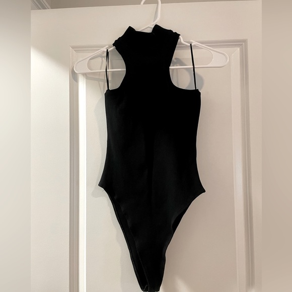 Zara seamed high neck black bodysuit. Size M. Like new condition - Picture 2 of 3